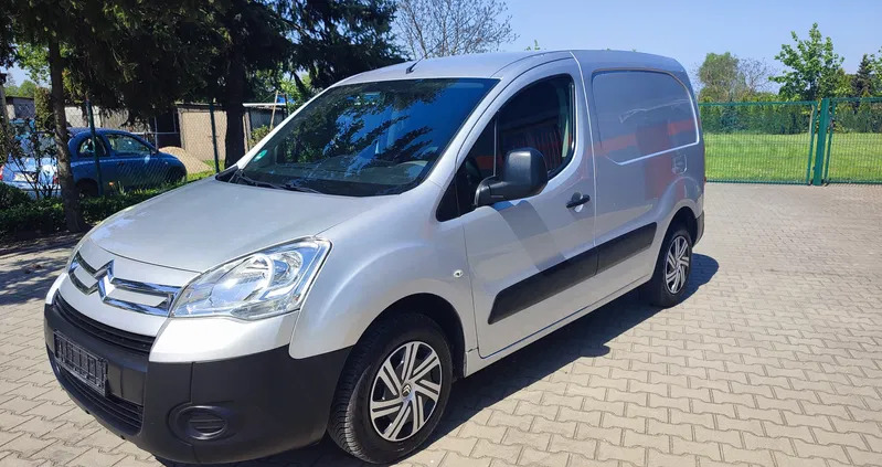 samochody osobowe Citroen Berlingo cena 19999 przebieg: 224000, rok produkcji 2012 z Oborniki